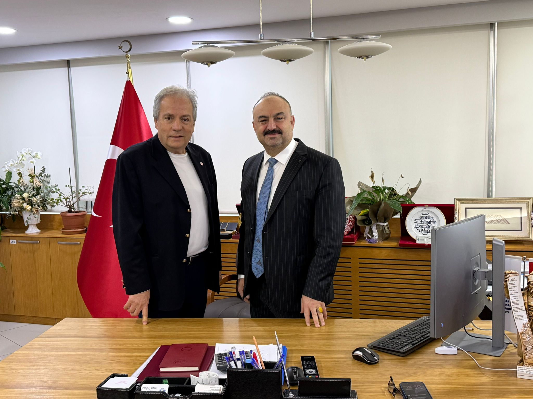 Başkan Mehmet Özdil, İstanbul Kadın Kuaförleri ve Manikürcüleri Odası Başkanı Bayram Ali Yatkın’ı Ağırladı